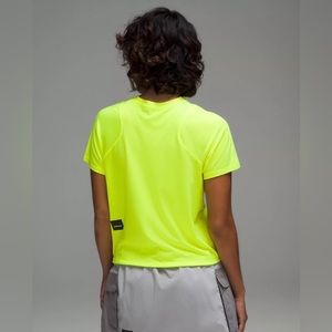 Yellow LuluLemon Lightweight Cinch Hem Hiking Tee SZ 10